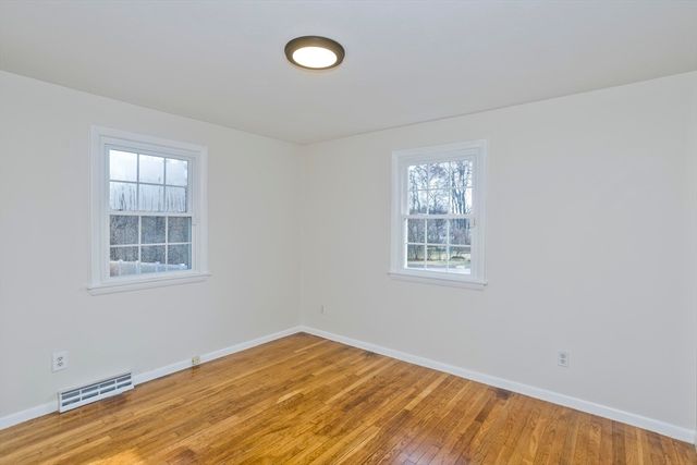 192 Gardens Dr, Springfield, MA 01119