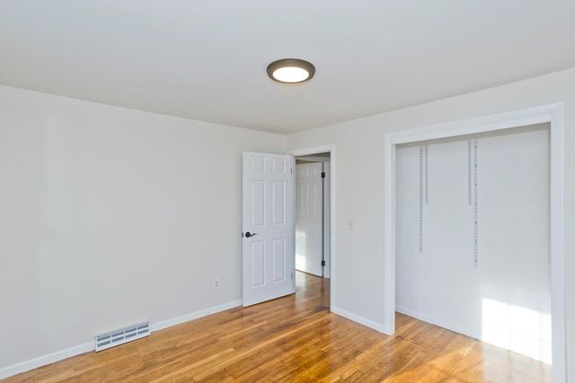 192 Gardens Dr, Springfield, MA 01119