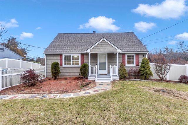 192 Gardens Dr, Springfield, MA 01119