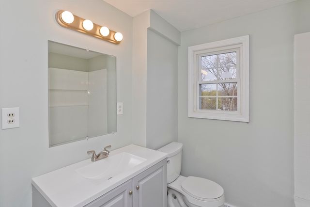 192 Gardens Dr, Springfield, MA 01119