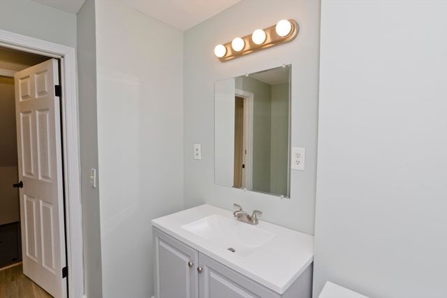 192 Gardens Dr, Springfield, MA 01119