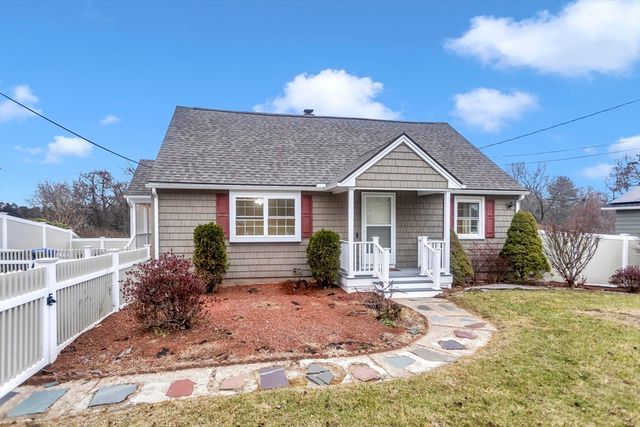 192 Gardens Dr, Springfield, MA 01119
