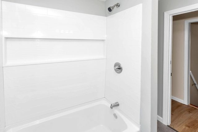 192 Gardens Dr, Springfield, MA 01119