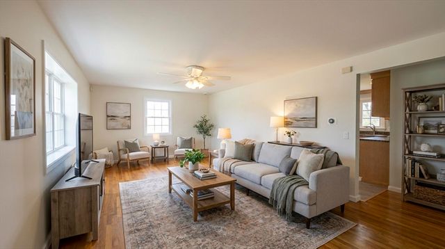 192 Gardens Dr, Springfield, MA 01119