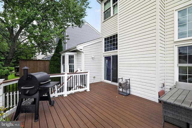 2404 SHADYWOOD CIR, Crofton, MD 21114