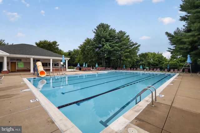 2404 SHADYWOOD CIR, Crofton, MD 21114