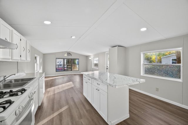 1213 96th Lane NE, Blaine, MN 55434