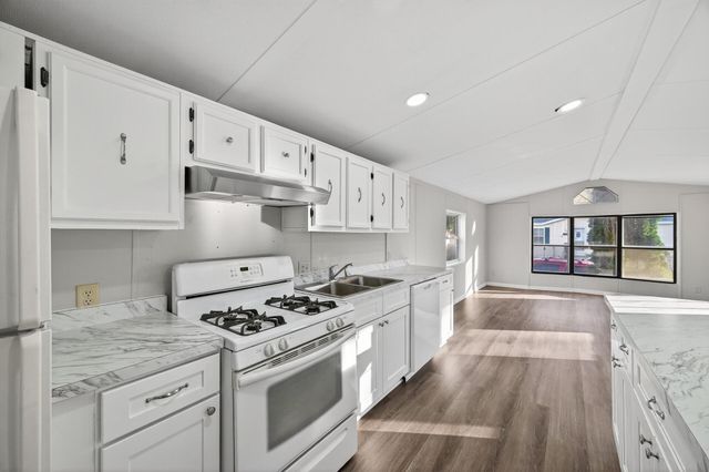 1213 96th Lane NE, Blaine, MN 55434