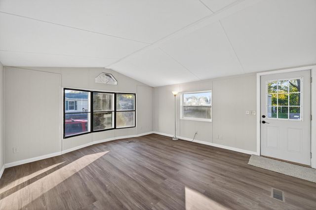 1213 96th Lane NE, Blaine, MN 55434