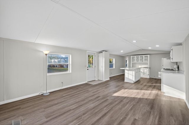 1213 96th Lane NE, Blaine, MN 55434