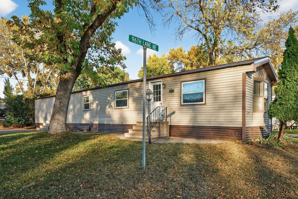 1213 96th Lane NE, Blaine, MN 55434