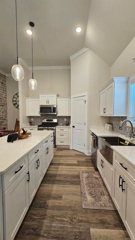 2712 Eden Hills Lane, Jonesboro, AR 72405