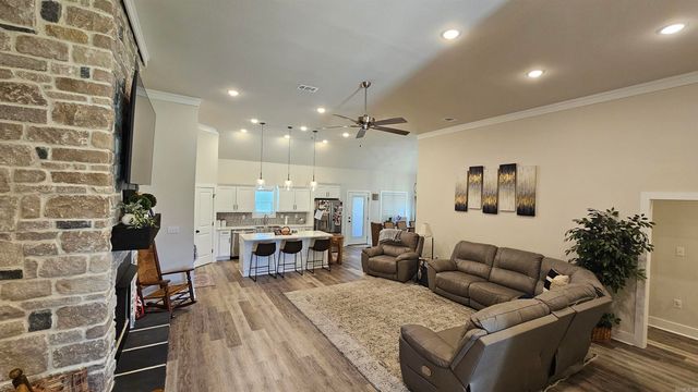 2712 Eden Hills Lane, Jonesboro, AR 72405