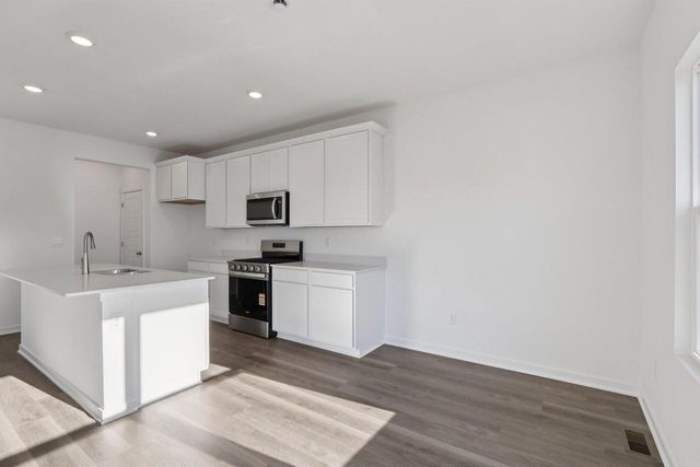 7051 Oakmont ROAD, Mount Pleasant, WI 53403