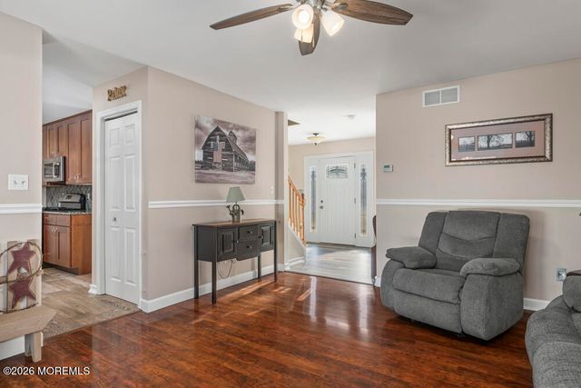 18 Cannonball Drive, Barnegat, NJ 08005