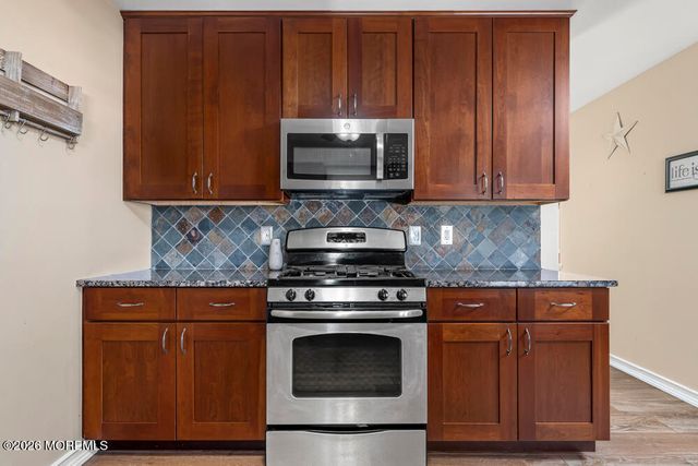 18 Cannonball Drive, Barnegat, NJ 08005