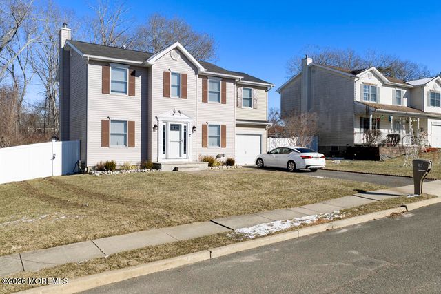 18 Cannonball Drive, Barnegat, NJ 08005