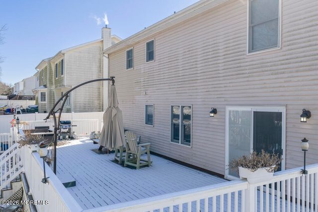 18 Cannonball Drive, Barnegat, NJ 08005
