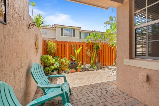 213 Las Brisas Circle, Sunrise, FL 33326