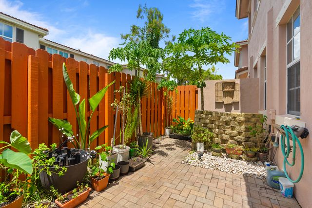 213 Las Brisas Circle, Sunrise, FL 33326