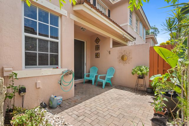 213 Las Brisas Circle, Sunrise, FL 33326