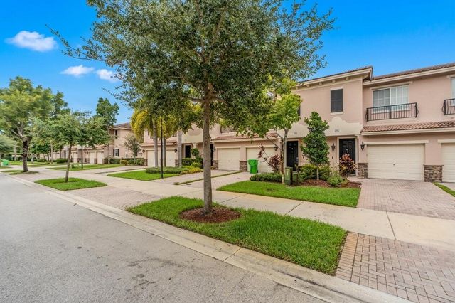 213 Las Brisas Circle, Sunrise, FL 33326