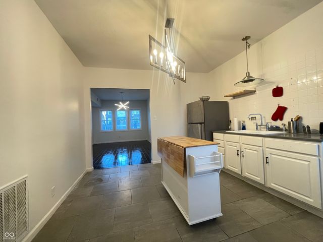 3818 Central Avenue, Indianapolis, IN 46205