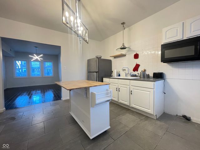 3818 Central Avenue, Indianapolis, IN 46205