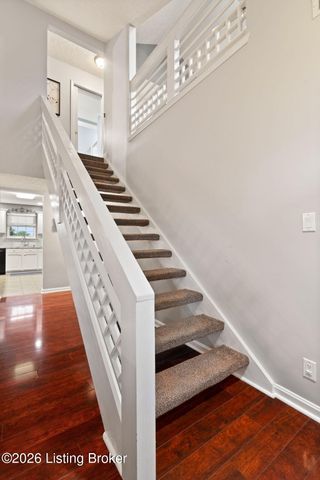 7704 Chloe Chase, Louisville, KY 40219