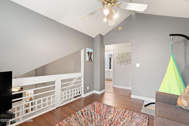 7704 Chloe Chase, Louisville, KY 40219