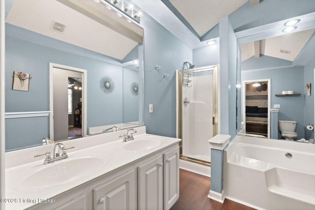 7704 Chloe Chase, Louisville, KY 40219