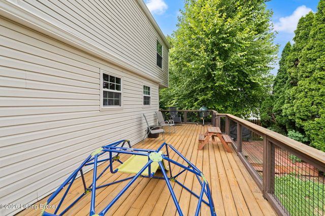 7704 Chloe Chase, Louisville, KY 40219