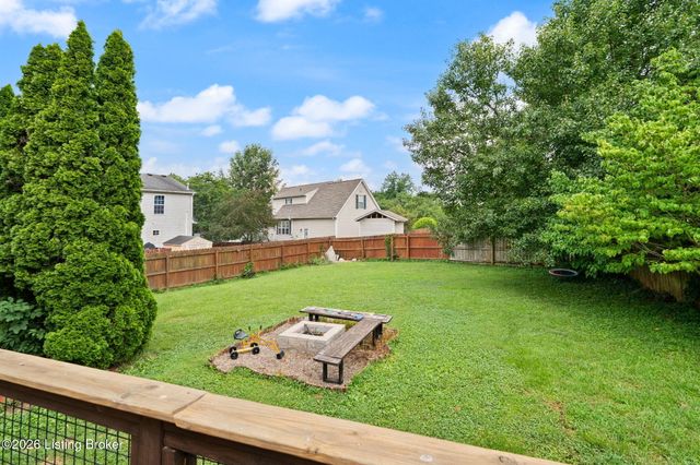 7704 Chloe Chase, Louisville, KY 40219
