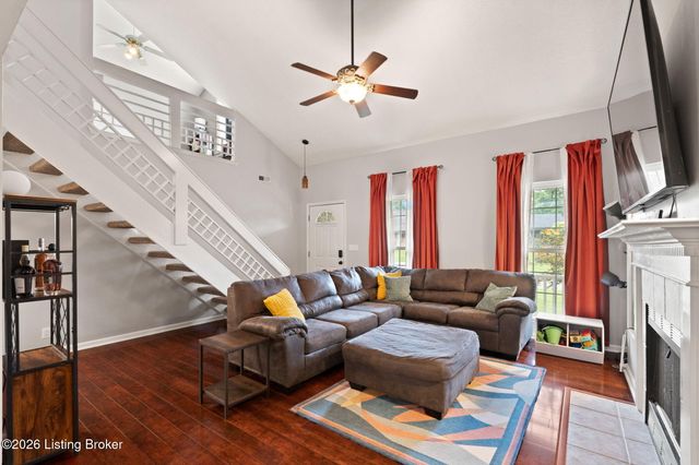 7704 Chloe Chase, Louisville, KY 40219