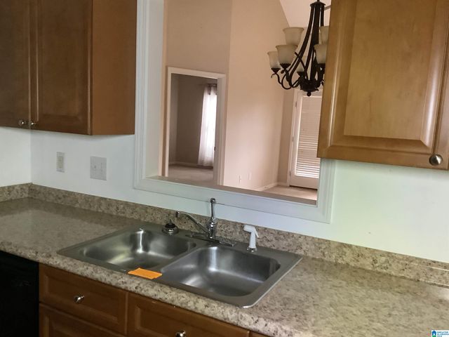 2066 QUEENS COURT, Moody, AL 35004