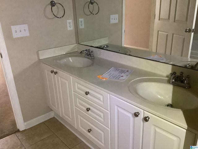 2066 QUEENS COURT, Moody, AL 35004