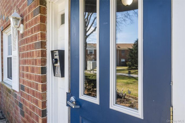 460 Old Town Road 20F, Port Jefferson Station, NY 11776