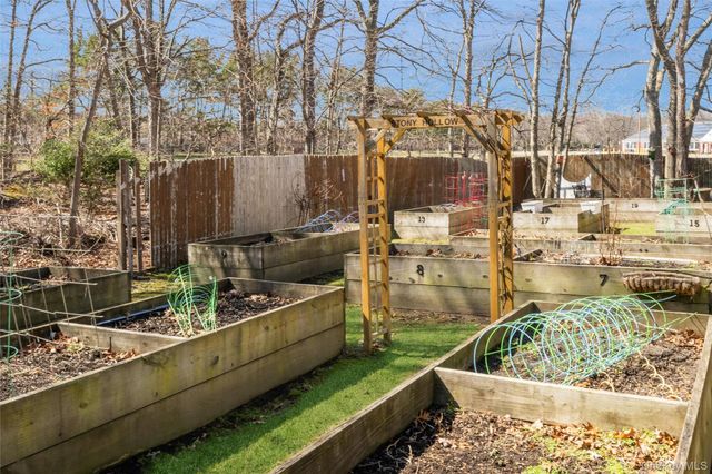 460 Old Town Road 20F, Port Jefferson Station, NY 11776