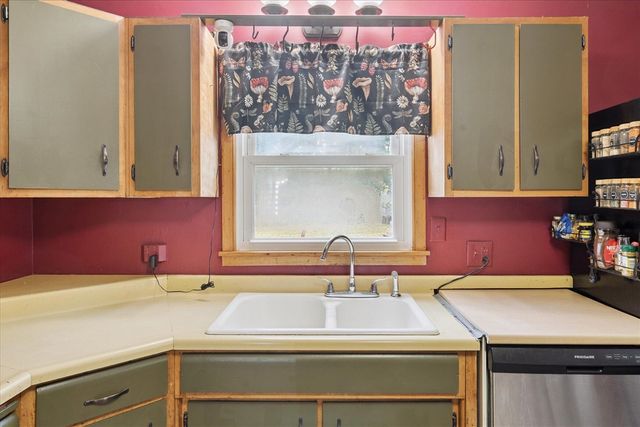 22235 N Bedford Road, Battle Creek, MI 49017