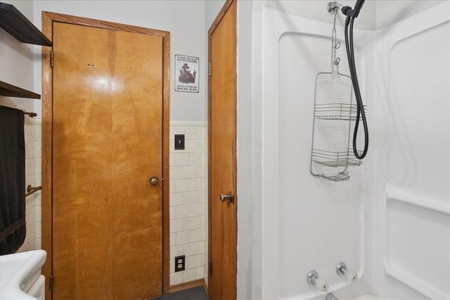 22235 N Bedford Road, Battle Creek, MI 49017