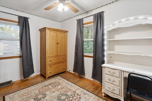 22235 N Bedford Road, Battle Creek, MI 49017