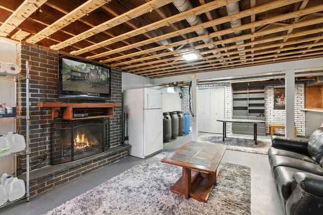 22235 N Bedford Road, Battle Creek, MI 49017