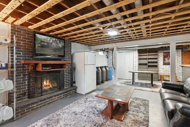 22235 N Bedford Road, Battle Creek, MI 49017