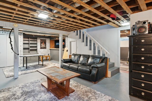 22235 N Bedford Road, Battle Creek, MI 49017