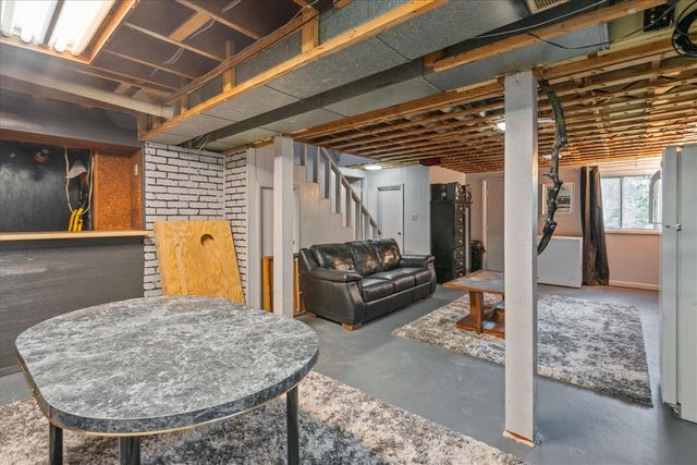 22235 N Bedford Road, Battle Creek, MI 49017