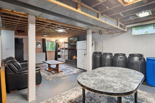 22235 N Bedford Road, Battle Creek, MI 49017