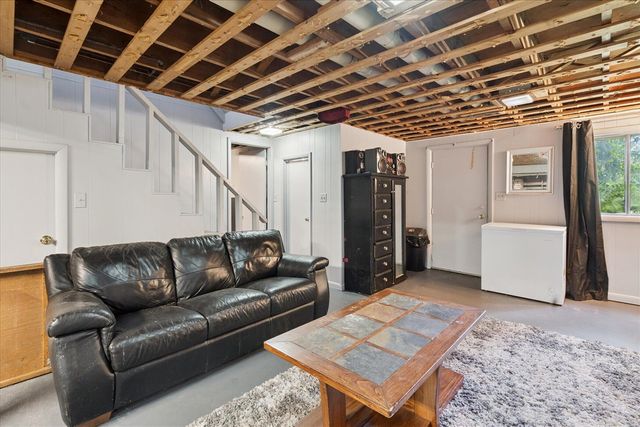 22235 N Bedford Road, Battle Creek, MI 49017