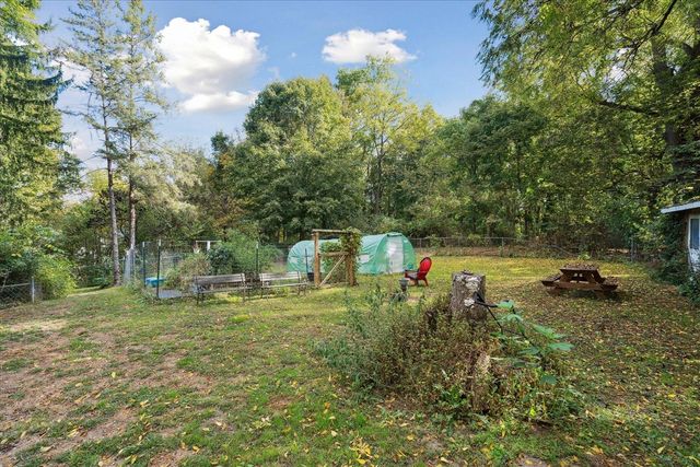 22235 N Bedford Road, Battle Creek, MI 49017