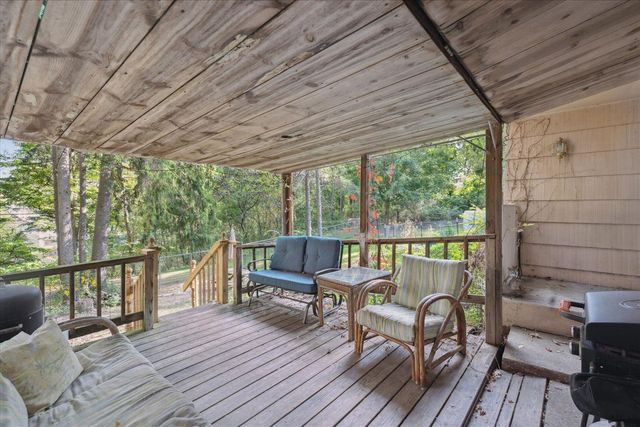 22235 N Bedford Road, Battle Creek, MI 49017