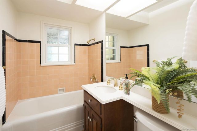 1820 Grove Road, El Cajon, CA 92020